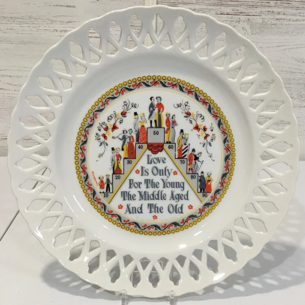 Vintage 1965 BERGGREN TRAYNER Love Is Only Plate -Design 182- Wall Plate